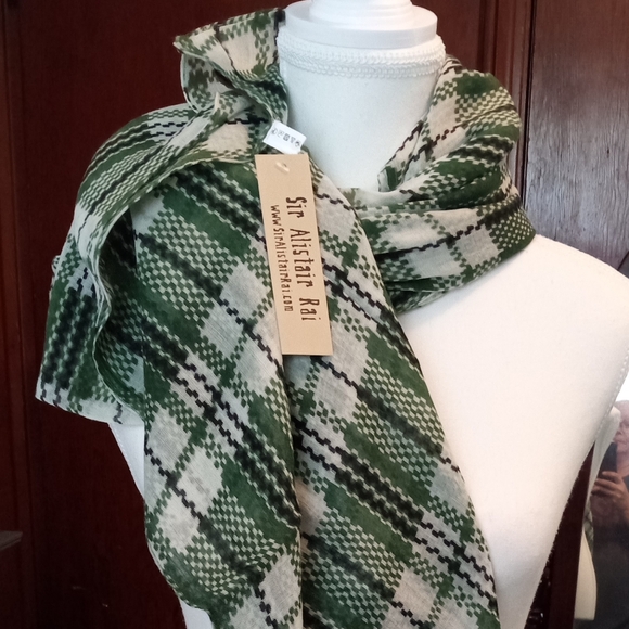 Nwt Green Scarf - Picture 2 of 5